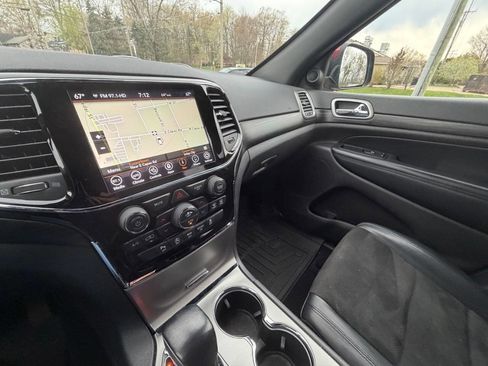 Used 2020 Jeep Grand Cherokee Altitude AWD/4WD image 18