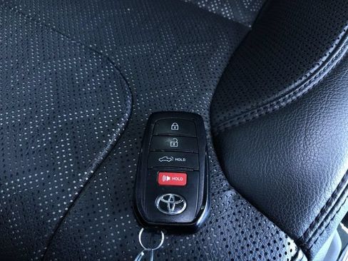 Used 2024 Toyota Tundra Limited AWD/4WD image 26