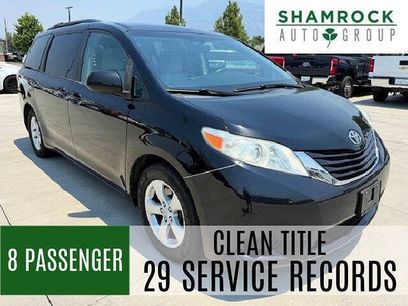 Used 2017 Toyota Sienna LE