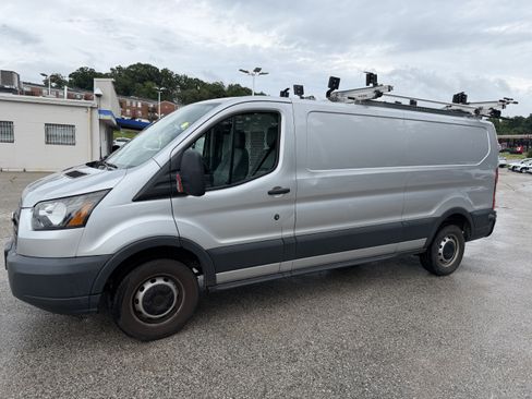 Used 2017 Ford Transit 350 148 Low Roof RWD image 3
