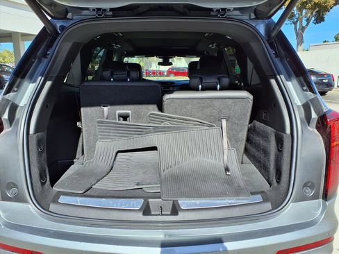 Certified 2024 Cadillac XT6 Luxury image 16