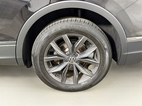 Used 2023 Volkswagen Tiguan SE FWD image 29