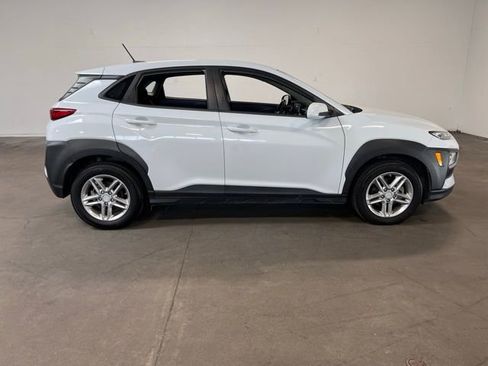 Used 2019 Hyundai Kona SE w/ Cargo Package image 2