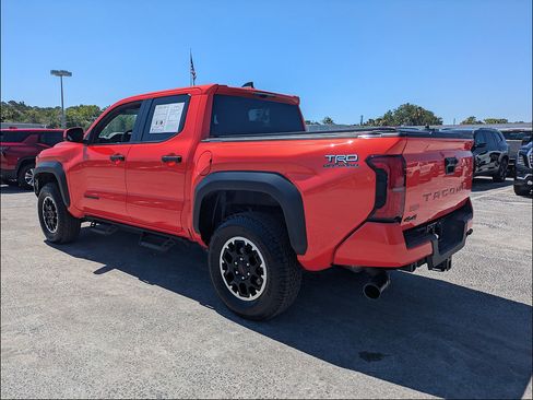 Used 2024 Toyota Tacoma TRD Off-Road AWD/4WD image 7