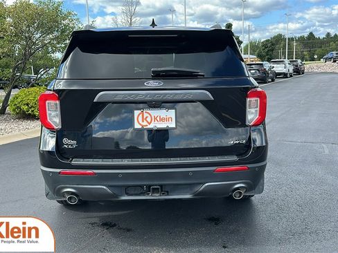 Used 2022 Ford Explorer XLT w/ XLT Sport Appearance Package image 7