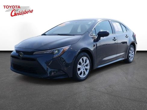 Used 2024 Toyota Corolla LE image 1