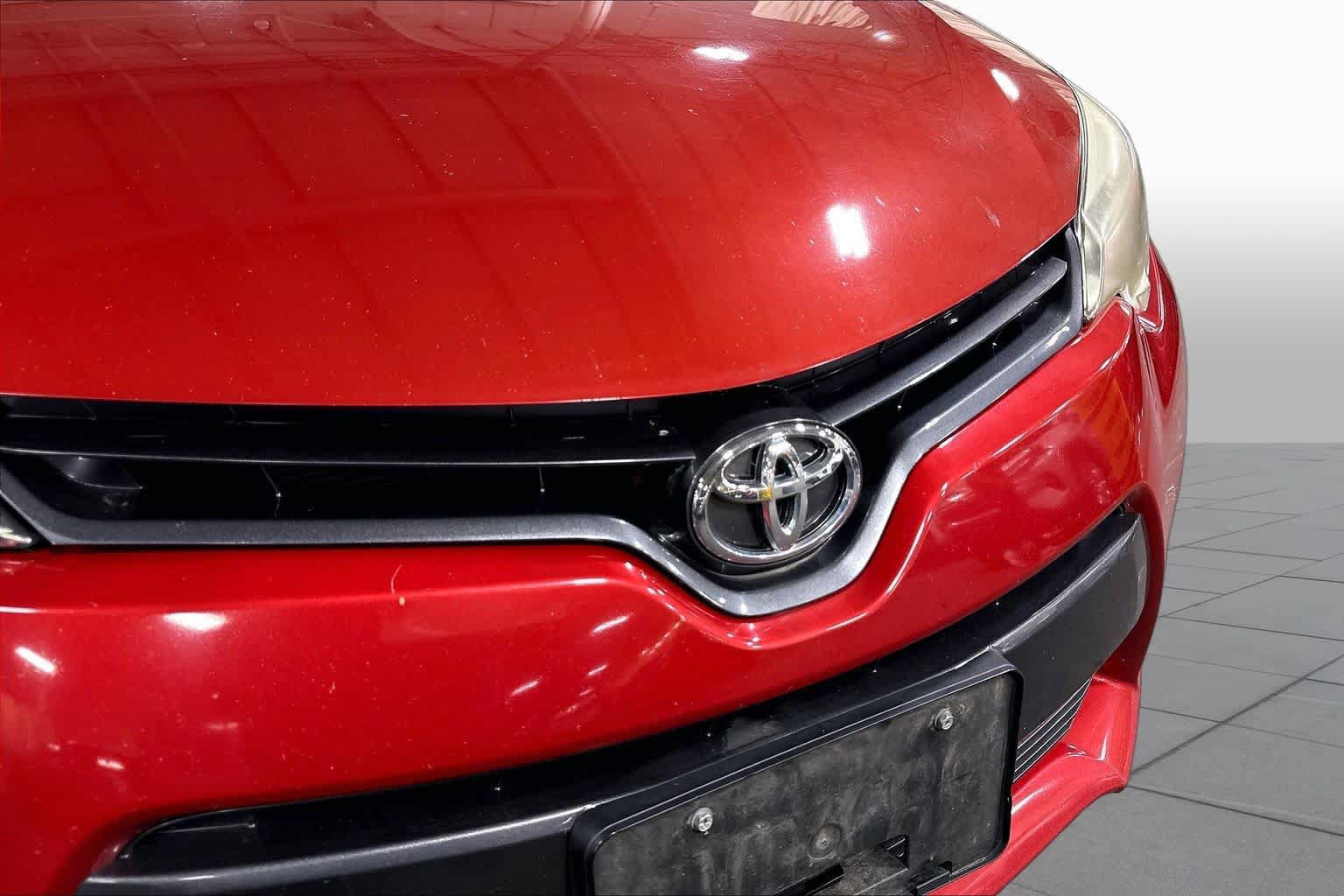Used 2015 Toyota Corolla LE FWD image 29