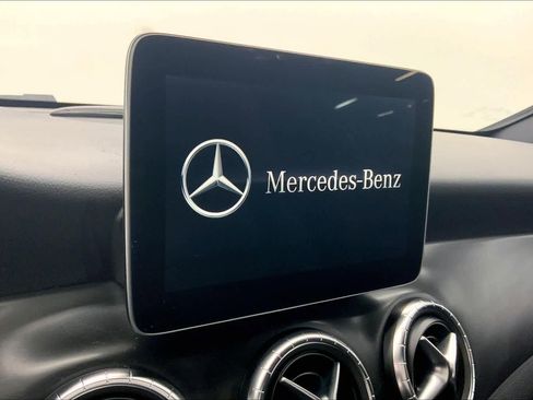 Used 2018 Mercedes-Benz CLA 250 image 22