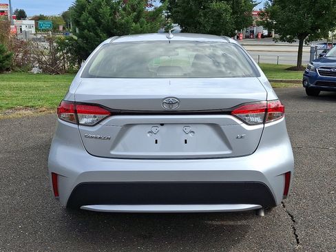 Certified 2022 Toyota Corolla LE image 5