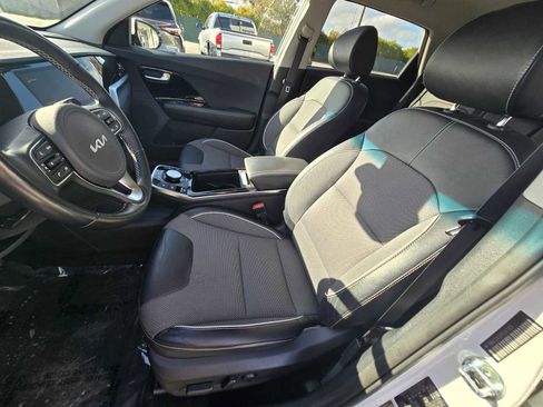 Used 2022 Kia Niro EX w/ Cold Weather Package image 22