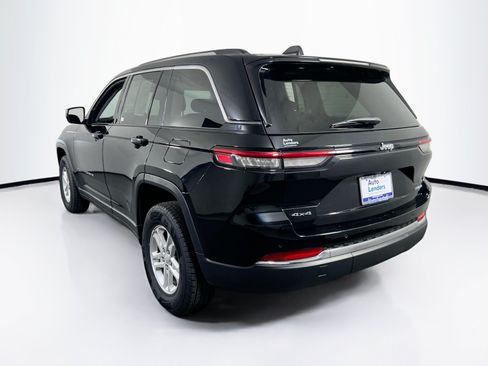 Used 2023 Jeep Grand Cherokee Laredo AWD/4WD image 7