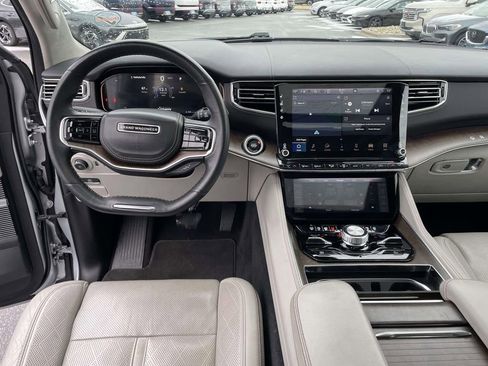 Used 2023 Jeep Grand Wagoneer L Series II image 6