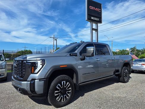 Used 2024 GMC Sierra 2500 Denali Ultimate image 1