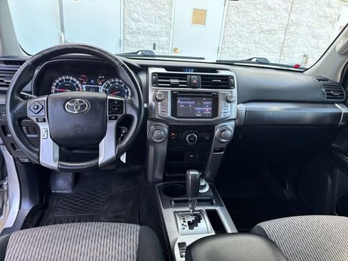 Used 2016 Toyota 4Runner SR5 AWD/4WD image 25