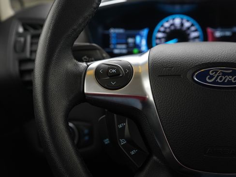 Used 2017 Ford C-MAX Titanium w/ Equipment Group 301A image 27