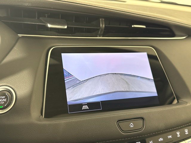 Used 2023 Cadillac XT4 Luxury w/ Cold Weather Package AWD/4WD image 23