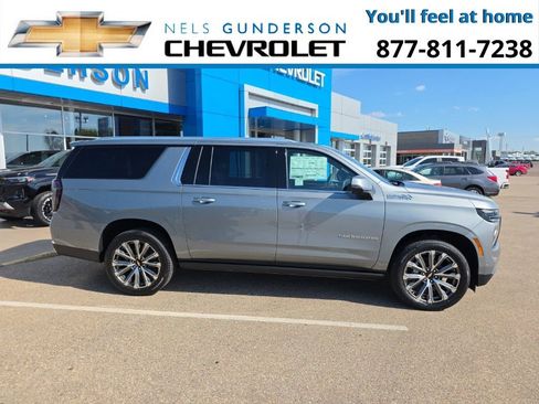 New 2026 Chevrolet Suburban High Country image 8