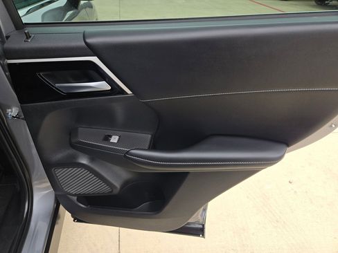 Used 2022 Mitsubishi Outlander SE image 28