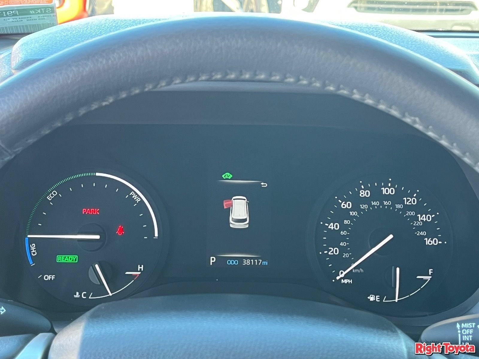 Certified 2024 Toyota Sienna XLE FWD image 25