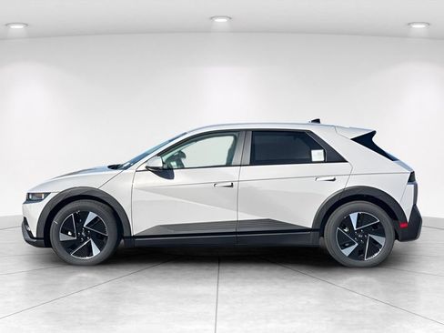 New 2026 Hyundai Ioniq 5 SE RWD image 7