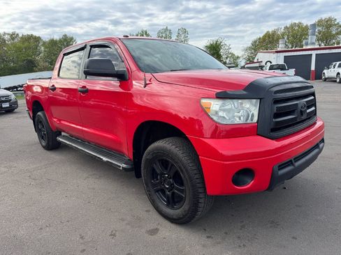 Used 2011 Toyota Tundra 4x4 CrewMax image 7