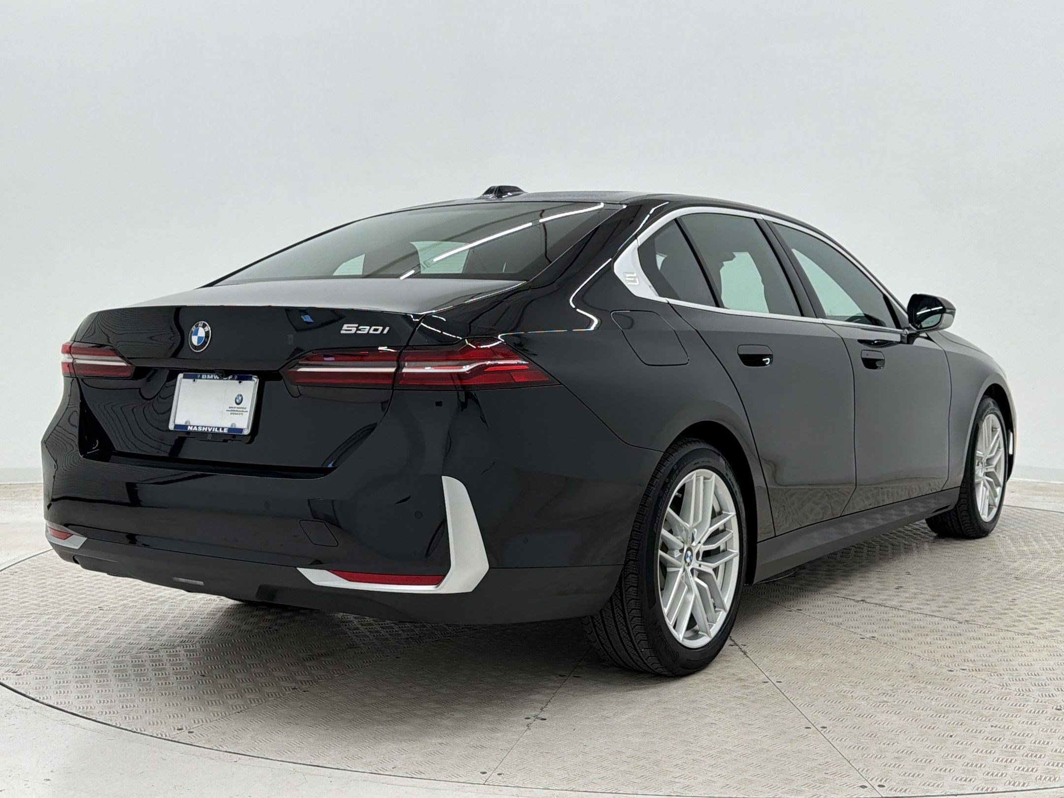 Used 2025 BMW 530i RWD image 9