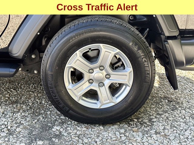 Used 2022 Jeep Wrangler Sport AWD/4WD image 9