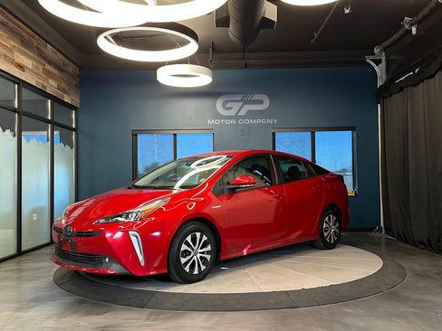 Used 2021 Toyota Prius LE w/ Carpet Mat Package (TMS) AWD/4WD image 7