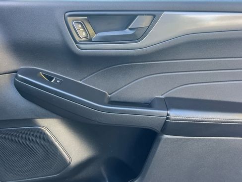 Used 2025 Ford Escape Active image 19