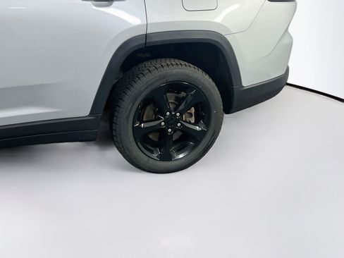 Used 2023 Jeep Grand Cherokee L Laredo AWD/4WD image 31