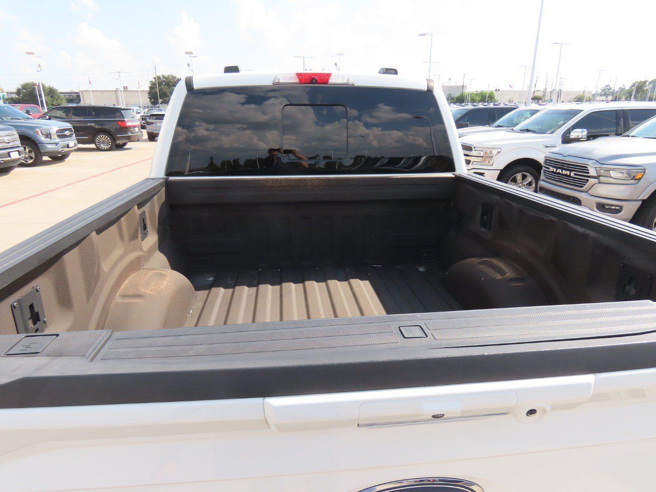 Used 2021 Ford F150 Lariat w/ Equipment Group 502A High AWD/4WD image 14