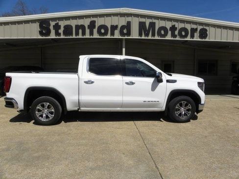 Used 2025 GMC Sierra 1500 SLT RWD image 3