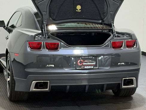 Used 2010 Chevrolet Camaro SS w/ LPO, Ground Effects Package RWD image 11