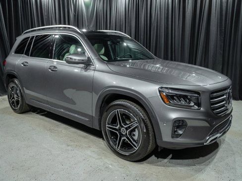 New 2026 Mercedes-Benz GLB 250 250 SUV image 3