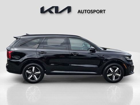 Certified 2023 Kia Sorento S w/ Panoramic Sunroof Package image 7