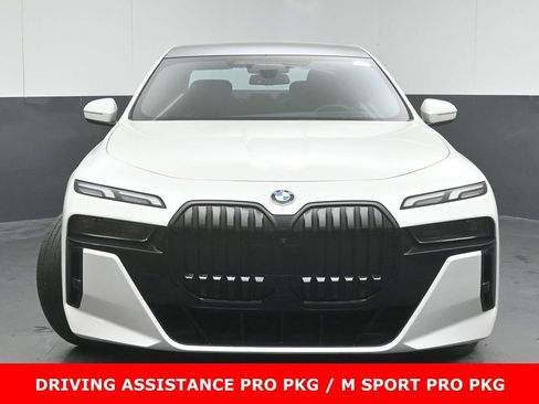 Used 2023 BMW 760i xDrive w/ Luxury Rear Seating Package AWD/4WD image 2