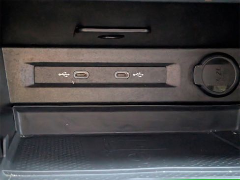 Used 2024 Volkswagen Tiguan SE R-Line image 23