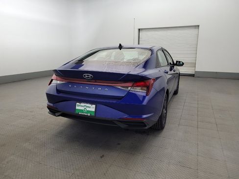 Used 2022 Hyundai Elantra SEL FWD image 7