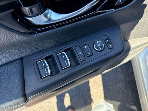 Used 2025 Honda CR-V EX-L image 13
