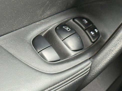 Used 2020 Nissan Rogue SV AWD/4WD image 34