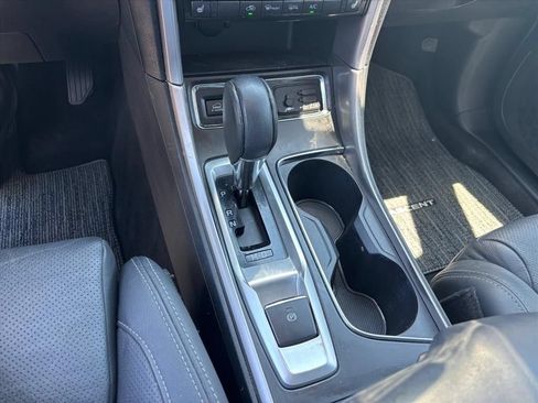 Used 2019 Subaru Ascent Limited AWD/4WD image 19