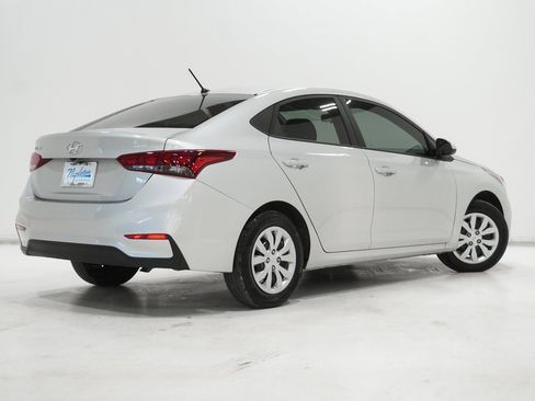 Used 2022 Hyundai Accent SE image 7