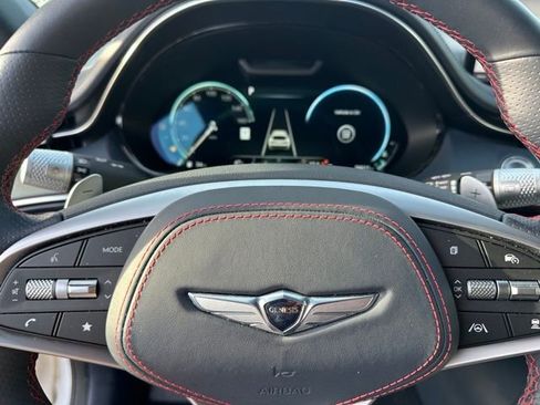Used 2023 Genesis GV70 2.5T w/ Sport Prestige Package image 30