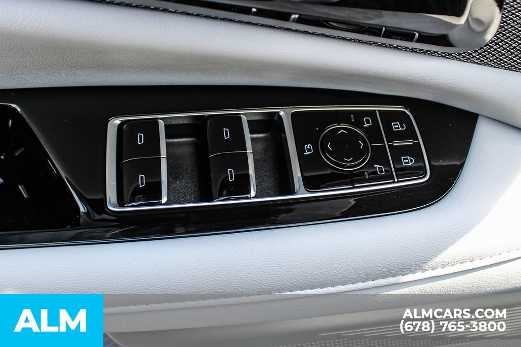 Used 2026 Cadillac Optiq Luxury 2 AWD/4WD image 37