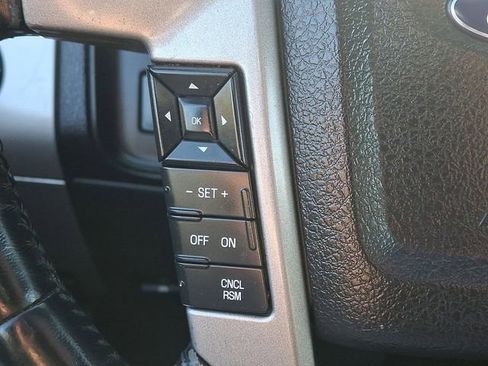 Used 2017 Ford Expedition Limited AWD/4WD image 23
