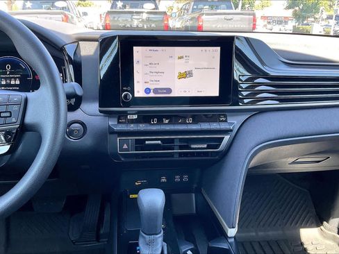 Used 2026 Toyota Camry LE FWD image 34