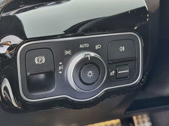 Used 2022 Mercedes-Benz A 220 image 10