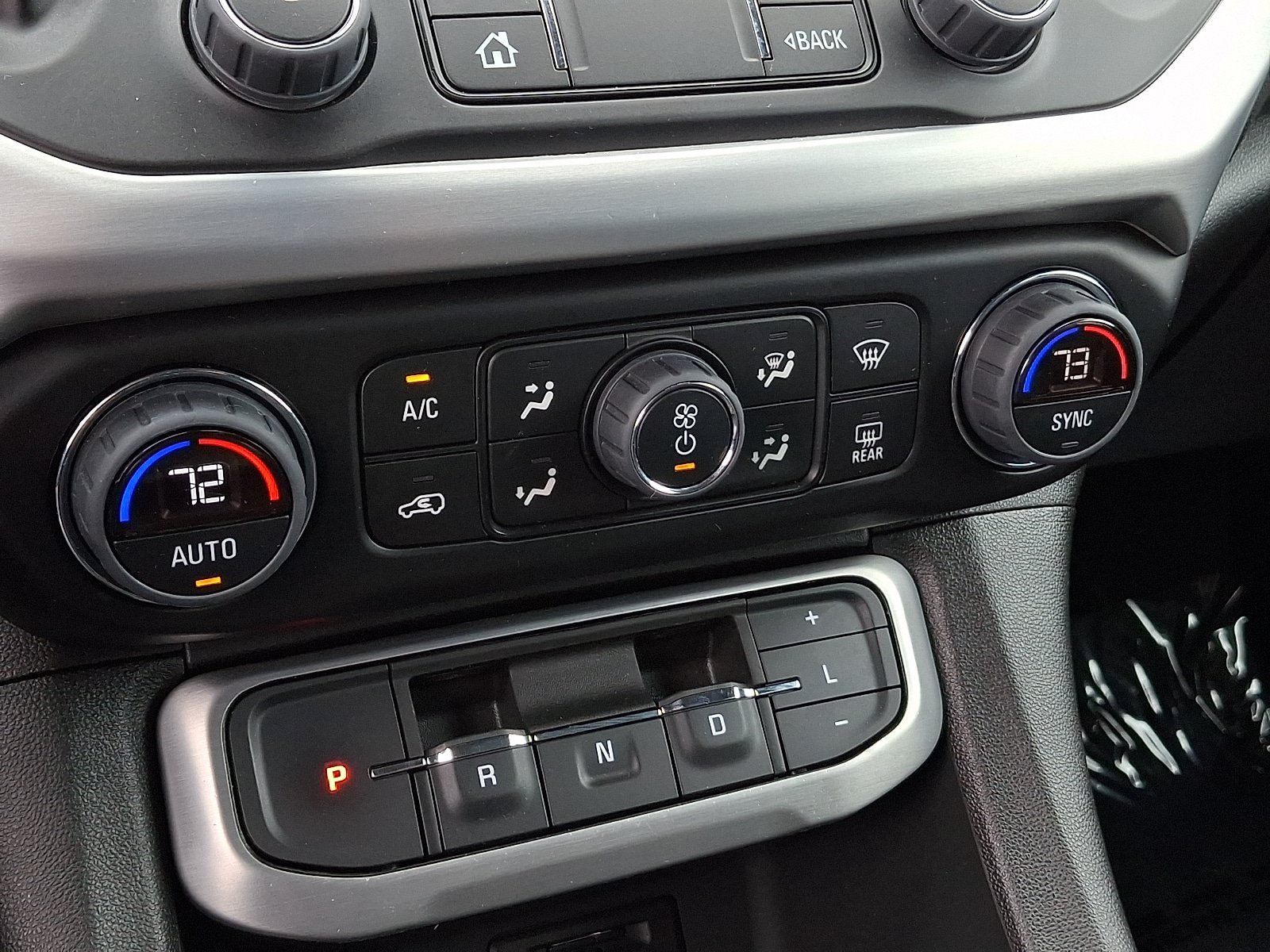 Used 2023 GMC Acadia SLE w/ Driver Convenience Package FWD image 16