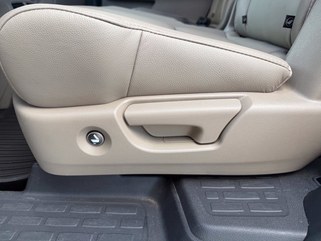 Used 2019 Honda Pilot Touring image 17