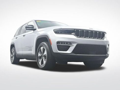Used 2024 Jeep Grand Cherokee Limited 4xe AWD/4WD image 32